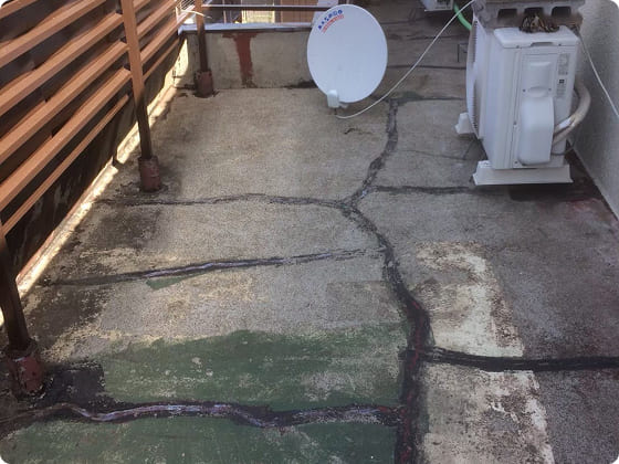雨のあと、ベランダや屋上に水たまりができる,防水,外壁塗装